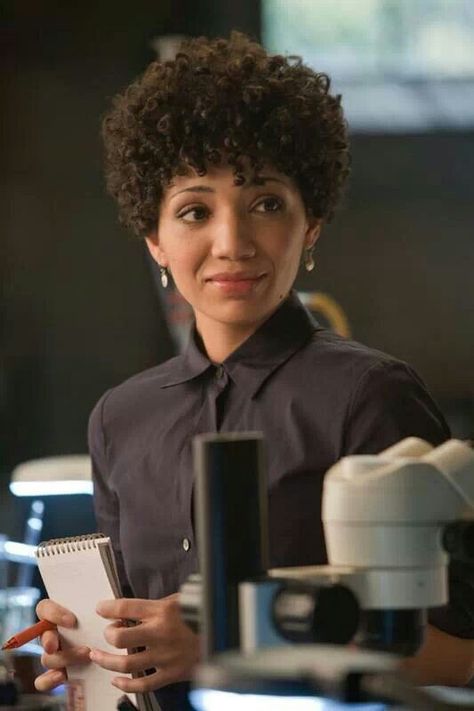 Astrid Farnsworth, Jasika Nicole (Danni) Jasika Nicole, John Noble, Pure Beauty, Girl Crushes, Curled Hairstyles, Perm, Royals, Character Inspiration, Beautiful Hair