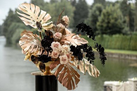 Vase Roses, Black Orchids, Event Decor Ideas, Gold Pedestal, Party Decorations Table, Tropical Centerpieces, Pedestal Vase, Decorations Table, Flower Stems