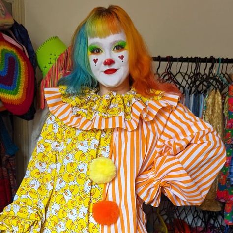 🌈 Shandelion Makes 🤡 on Instagram: "Edit; SOLD! - 🚨ONE CLOWNSUIT COMMISSION SLOT AVAILABLE🚨 go to my website for all the info/to nab the slot! 🌈 - #handmade #shopsmall #smallbusinessowner #shopsmallbusiness #shoplocal #makeup #clowncore #clown #clowns #clowngirl #clownart #kidcore #rainbow #rainbows #rainbowhair #rainbowfringe #clownfit #outfit #outfitoftheday #ootd #clownruff #kidcoreaesthetic #clownaesthetic #clowncoreaesthetic #dopaminedressing #clowning" 70s Clown Aesthetic, Yellow Clown Aesthetic, Clowncore Header, Colorful Clown Outfit, Deadpool Sona, Clown Aesthetic Outfit, Clown Outfit Aesthetic, Cute Clown Outfit, Clown Core Outfit