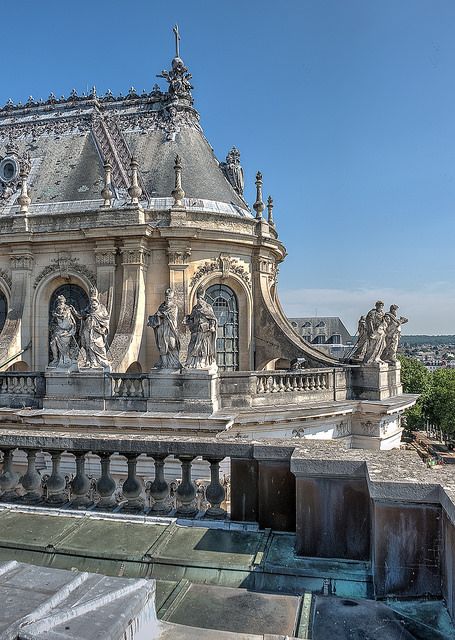 Royal Chapel . Versailles Chateau Versailles, Versailles France, Palace Of Versailles, Chateau France, Baroque Architecture, Beautiful Castles, Classical Architecture, Louis Xiv, Historical Architecture