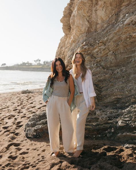 Happy Mom And Daughter, Mother Daughter Trip, Beach Shoot, Mom And Daughter, Happy Mom, Happy Mother, Mother And Daughter, Beach Photoshoot, Photoshoot Inspiration