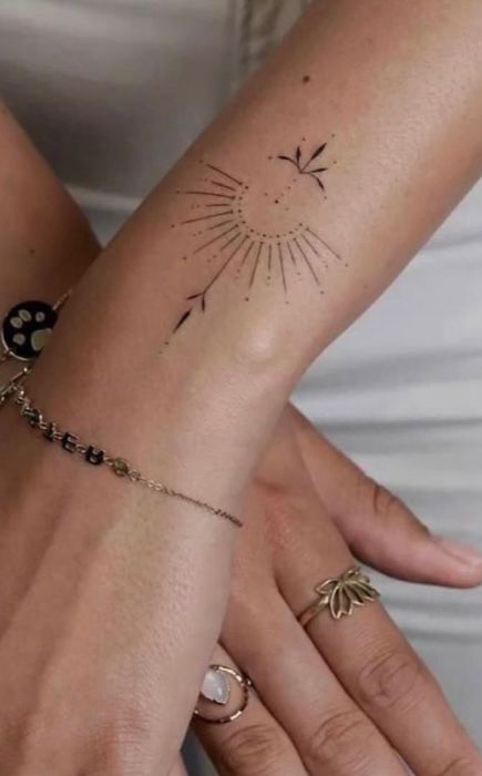 Stripe Tattoo, Dreamcatcher Tattoo, Lotus Flower Tattoo, Future Tattoos, Tattoos And Piercings, Small Tattoos, Flower Tattoo, Tatting, Piercings