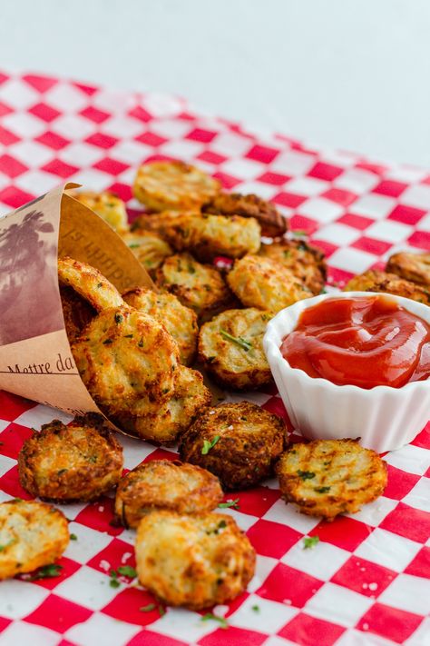 Dunkin' Donuts Hash Browns Copycat Recipe 😊 Recipe made in collaboration with @spoonabilities! Publix Breakfast Bread Recipe, Elegant Breakfast, Breakfast Bread Recipes, Hashbrown Recipes, Breakfast Bread, Copykat Recipes, Hash Browns, Copycat Recipe, Copycat Recipes