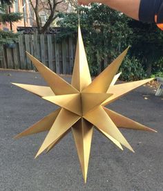 What is a Moravian Star? More than Just a Holiday Decoration! | A German Girl in America Christmas Store Displays, Hanging Centerpiece, Church Outreach, Moravian Star, Homemade Decorations, Dollar Bill Origami, Christmas Star Decorations, Star Paper, Christmas Program