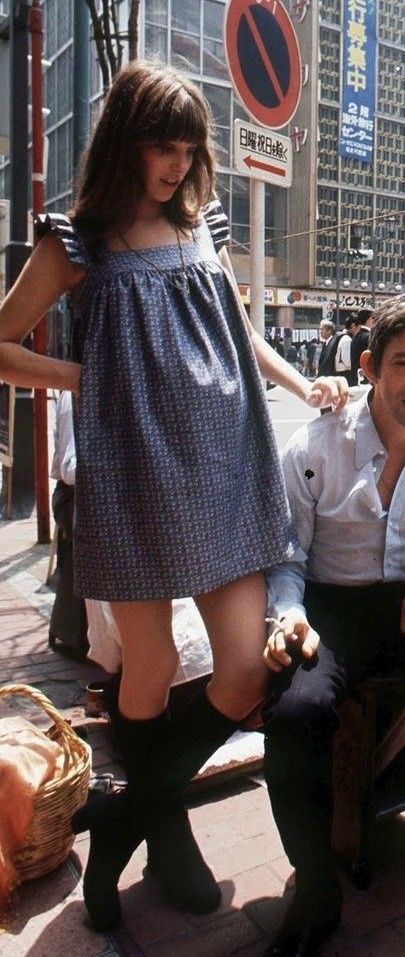 Jane Birkin Fashion, Birkin Blue, French Street Style, Iconic Fashion Moments, Jane Birkin Style, 60s Mini Dress, French Street Fashion, 60s 70s Fashion, French Street