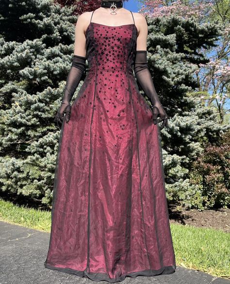 80s Dresses Formal, Prom Grunge, 90s Prom Dress Grunge, Grunge Prom Dress, Gothic Masquerade, Grunge Formal, 90s Formal Dress, 90s Prom Dresses, 90s Prom Dress