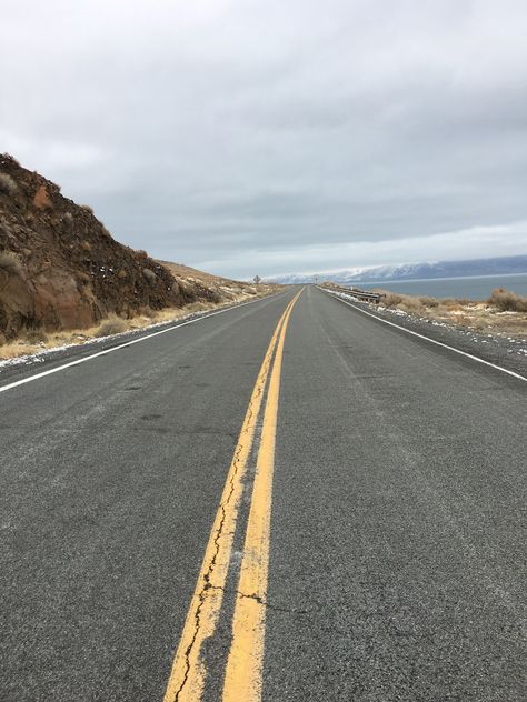 In the middle of nowhere ❤ In The Middle Of Nowhere, Middle Of Nowhere Aesthetic, Middle Of Nowhere, Blowin' In The Wind, Beautiful Roads, Beautiful Sights, Wonderful Places, Nevada, Small Towns