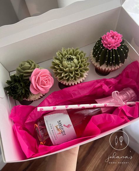 Cupcakes and Sparkling Wine... - Johana's Home Bakery, LLC Wine Cupcakes, Pink Moscato, Wine Gift Box, Cupcake Gift, Cupcake Cake Designs, Flower Bouquet Diy, Dessert Boxes, Wine Gift Boxes, Cupcake Bouquet