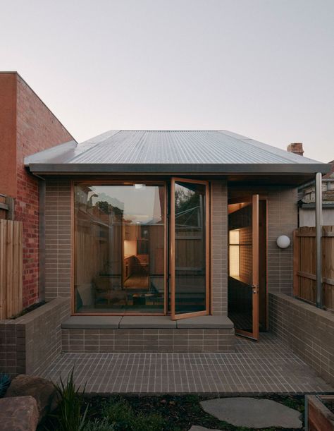 Small Loft Apartment, Brunswick House, Melbourne Architecture, Victorian Terrace House, Timber Ceiling, Front Gate, Small Loft, Renzo Piano, Apartment In Paris