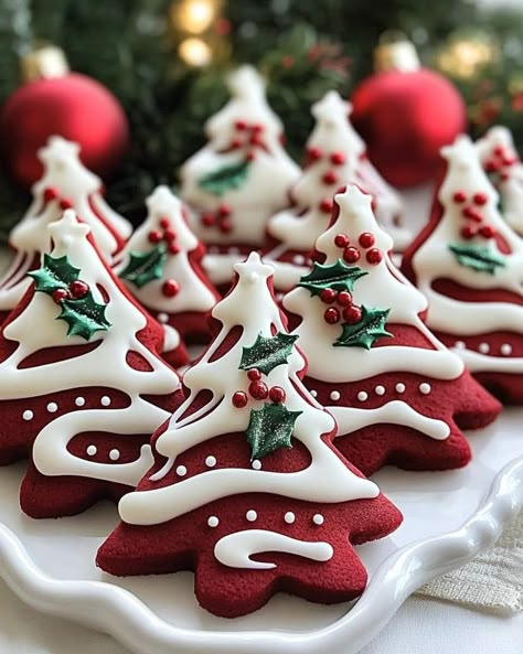 Sugar Cookie Christmas Decorated, Christmas Biscuits Decorated, Creative Holiday Desserts, Red Velvet Christmas Tree, Christmas Sugar Cookie Designs, Acne Remedy, Velvet Christmas Tree, Red Velvet Christmas, Christmas Abstract