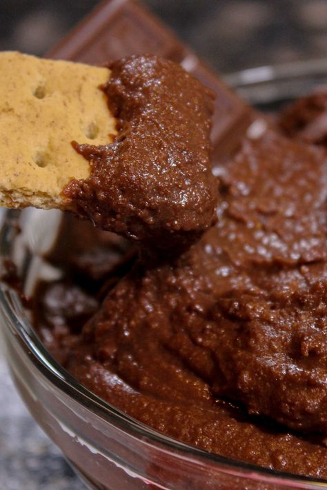 Protein Brownie Batter Dip Protein Dough, Brownie Batter Dip Recipe, Protein Brownie Batter, Brownie Batter Dip, Protein Brownie, Black Color Hairstyles, Dessert Hummus, No Bake Recipe, Color Hairstyles