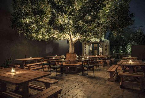 17 Best Outdoor Bars & Restaurants in LA - Los Angeles Patios - Thrillist Beer Garden Design, Beer Garden Ideas, Outdoor Restaurant Patio, Outdoor Bars, Outdoor Restaurant Design, Teak Patio Furniture, Restaurant Patio, Outdoor Cafe, Garden Cafe