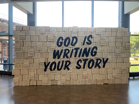 Testimony Wall Display, New Years Church Decoration Ideas, Christian Party Decorations, Mens Conference Decor, Resource Wall Ideas, Church Birthday Decorations, Christian Event Decor, Christian School Decor, Christian Events Ideas