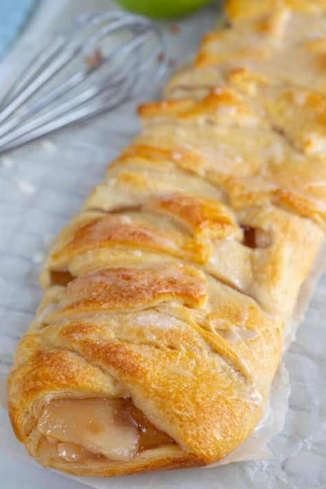 This Easy Apple Strudel is a delicious apple danish made with crescent rolls – how easy is that?? I’ll show you how to make this pastry with just a few ingredients. Crescent Roll Apple Danish, Apple Strudel Bites, Apple Crescent Ring, Crescent Pastry Recipes, Apple Strudel Recipe Crescent Rolls, Apple Tarts With Crescent Rolls, Apple Cresent Roll Recipes Pillsbury, Crescent Roll Sheet Recipes Desserts, Crescent Roll Apple Pie Filling