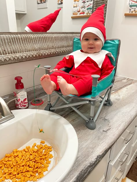 Newborn Elf On The Shelf, Elf On The Shelf Pictures, Elf On The Shelf Ideas Baby, Elf On The Shelf Ideas Baby Photoshoot, Baby As Elf On The Shelf, Elf On The Shelf With Baby, Elf On The Shelf Toddler Photoshoot, Elf On The Shelf Photoshoot, Baby Holiday Photo Ideas