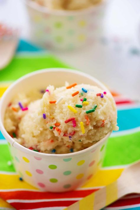 This edible sugar cookie dough is safe to eat and made with no eggs! Tastes like the perfect cookie dough! Edible Cookie Dough Without Heat Treated Flour, Healthy Sugar Cookie Dough, Edible Sugar Cookie Dough Recipe, Cookie Dough Vegan, Cookie Dough For One, Edible Sugar Cookie Dough, Sugar Cookie Dough Recipe, Eggless Cookie Dough, Edible Cookie Dough Recipe