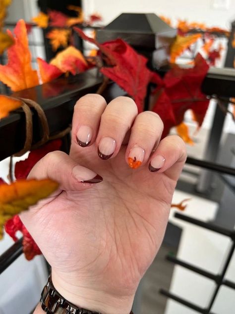 Fall Nails for Women Over 50: Cool Ideas, Colors and Designs Fall Nails For Short Nails Easy, Short Fall Nails Pumpkin, Fall Acrylic Nails Autumn Coffin Short, Fall Vibe Nails Short, French Tips Fall Colors, Fall Almond Nails Pumpkin, Simple Fall Nails Autumn French Tip, Simple Fall Nails Short Acrylic, Cute Thanksgiving Nails Short