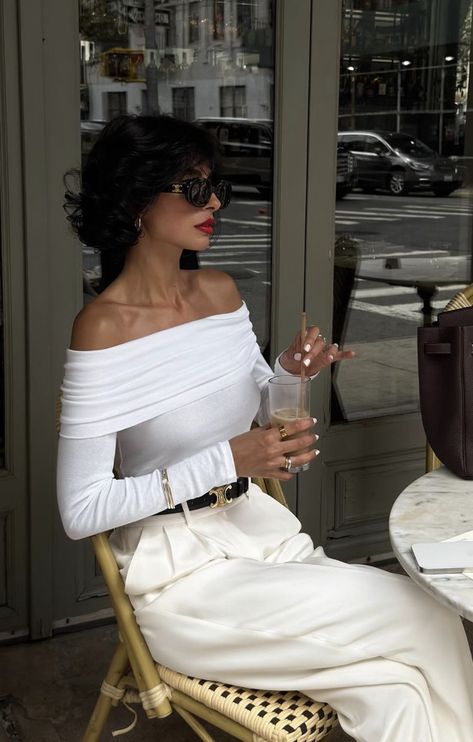 Interview Outfit, Casual Chic Style, Outfit Inspo Fall, Casual Dinner Outfit, Classy Women, White Fashion, Minimalist Outfit, In A World, Manners