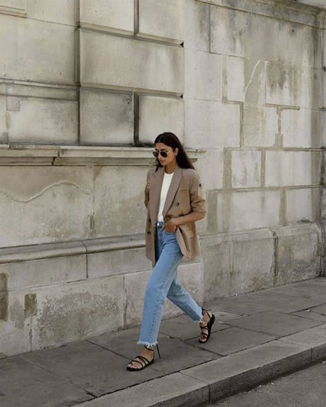 Beige Blazer Outfit, Cos Trousers, Lilac Blazer, Le Catch, Checkered Blazer, Fall Blazer, Herringbone Blazer, Beige Blazer, Blazer Outfit