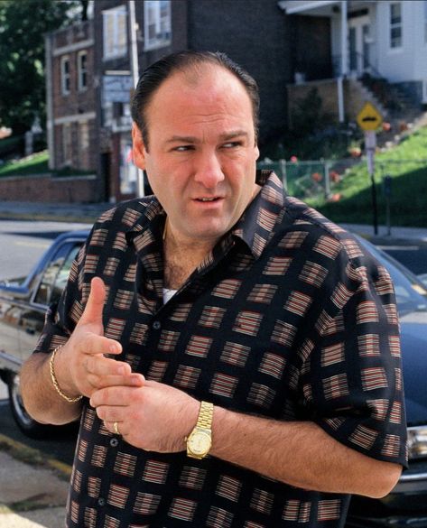 Sopranos Fashion, Sopranos Quotes, James Gandolfini, Batman Pictures, The Sopranos, Tony Soprano, Mens Outfit Inspiration, Big Men, The Godfather