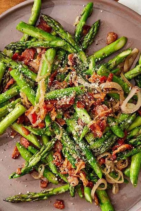 Pan-fried asparagus with bacon, shallots, and Parmesan cheese is a tasty flavor combination and easy way to enjoy fresh asparagus. Fried Asparagus Recipes, Asparagus Recipes Sauteed, Asparagus With Bacon, Lake Recipes, Pan Fried Asparagus, Ww Sides, Fried Asparagus, Sauteed Asparagus, Fried Veggies