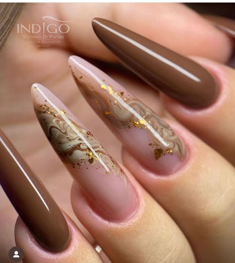 Oval Nail Ideas Fall, November Nails Oval, Trendy Nail Designs 2024 Autumn, Nails 2024 Autumn Trends, Nail Styles 2023, Thanksgiving Nail Designs Fall Autumn, Nails November 2024, November Nails 2024, Thanksgiving Nail Designs Fall Simple