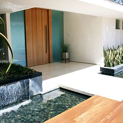 Modern Entry, Modern Entrance, Side Doors, Modern Front Door, Entrance Modern, Front Entrance, Front Entrances, Water Feature, Modern Landscaping