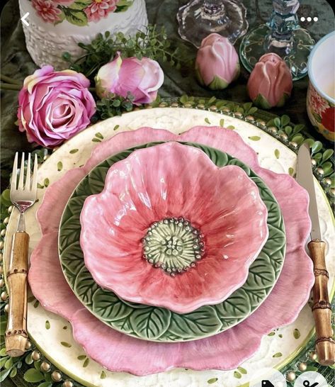 Table Setting Decor, Keramik Design, Pottery Crafts, Cute Home Decor, Dream House Interior, Happy Spring, Dream House Decor, Pottery Painting, Luxurious Bedrooms