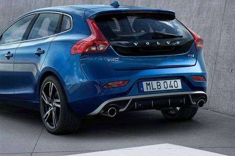 Volvo V40 R Design, R Design, Volvo C30, Volvo V40, Volvo Cars, Screen Wallpaper, Mens Casual, Mens Casual Outfits, Volvo