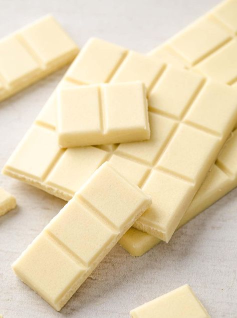 White Chocolate Bars, Sugar Free Strawberry Jam, Dairy Free White Chocolate, Sugar Free White Chocolate, Milk Chocolate Recipes, Assorted Chocolates, Vegan White Chocolate, Milk Candy, White Choc