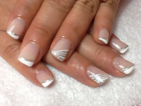 Unique French Tip Nails Design, Creative French Tip Nails, White Sparkle Nails, Coco Pops, Ongles Gel French, Spring Manicure, Gel Nails French, Purple Nail Art, Airbrush Nails