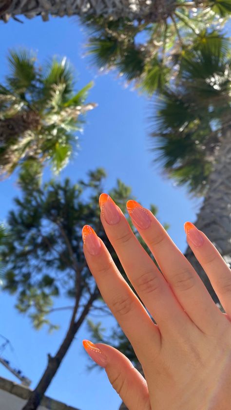 #nails #aesthetic #summer #summernails #nailideas #naildesign #summerstyle #nailart #beach #palmtrees Obx Outer Banks Nails, Florida Summer Nails, Outer Banks Nails, Nails For Summer Vacation, Nails Aesthetic Summer, Cali Nails, Beach Manicure, Bio Gel Nails, Obx Stuff