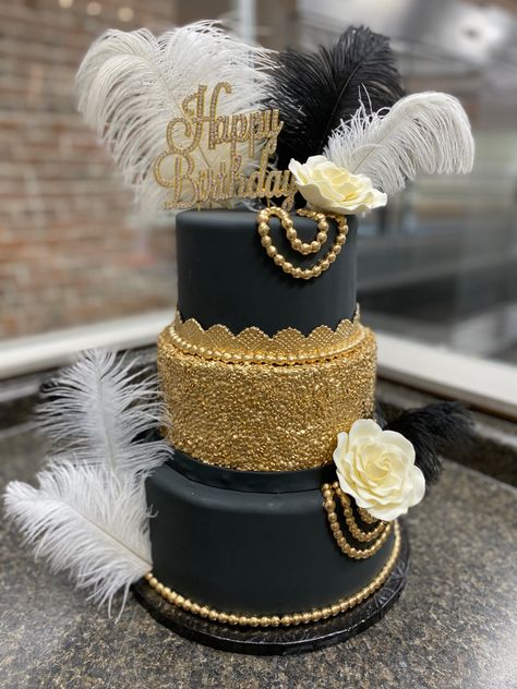 Harlem Nights Birthday Cake, Art Deco Cake Birthday, Great Gatsby Cake Ideas, Old Hollywood Cake, Gatsby Cakes, Burlesque Cake, 1920s Cake, Harlem Nights Theme Party, Gabby Party