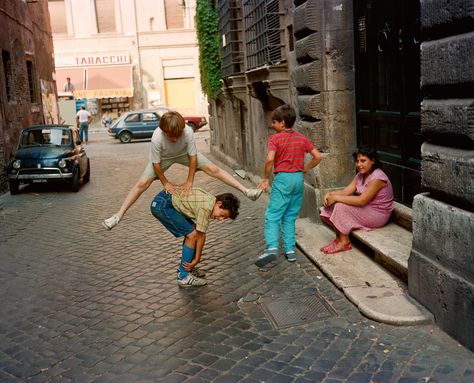 Rome, 1982 -- from "Dolce Via: Italy in the 1980s" by Charles H. Traub Charles Traub, Charles H Traub, Italian Vibes, Everyday Italian, Italy Street, Italian Life, Beautiful Series, Visit Italy, Italian Summer