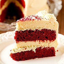 red velvet cheesecake. i sure do love red velvet cake. and i sure do love cheese cake Cheesecake Red Velvet, Velvet Cheesecake, The Cheesecake Factory, Red Velvet Cheesecake, Torte Cupcake, Think Food, Velvet Cake, Red Velvet Cake, Yummy Sweets