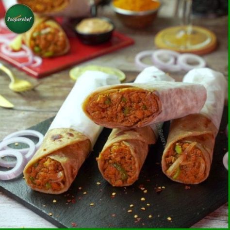 Chicken Paratha Roll, Paratha Roll Recipe, Keema Paratha, Chicken Paratha, Paratha Roll, Chicken Keema, Chicken Shawarma, Pakistani Food, Food Channel