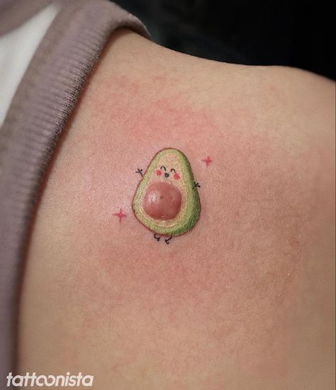 Tattoos With Moles, Tattoos Around Moles, Tattoo Around Mole, Mole Tattoo Ideas, Mole Cover Up Tattoo, Mole Tattoo, Red Moles, Fruit Recipes Healthy, Mole Removal