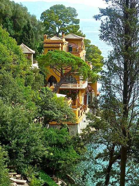 Santa Margarita Italy, Santa Margherita Ligure, Singing Birds, Portofino Italy, Santa Margherita, Stone Steps, Italy Summer, Holiday Places, Start A Fire