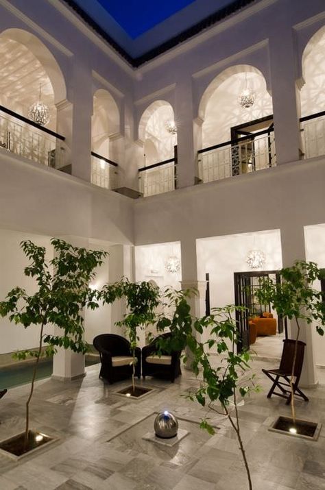 Newly built and elegant 290m2 riad for sale in the Marrakech medina Moroccan Riad Courtyards, Medina Morocco, Moroccan Courtyard, Moroccan Riad, Riad Marrakech, Gym Room At Home, Courtyard House Plans, Courtyard Design, Vintage House Plans