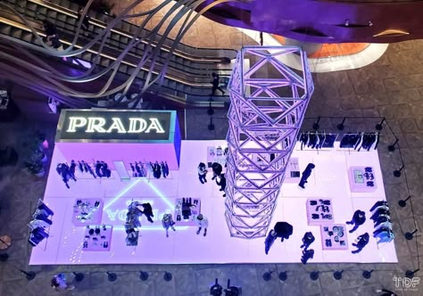 Stage Set Design, Winter Reads, Prada Fashion, Store Layout, Display Props, La Prairie, Stage Set, Heritage Collection, Fashion World