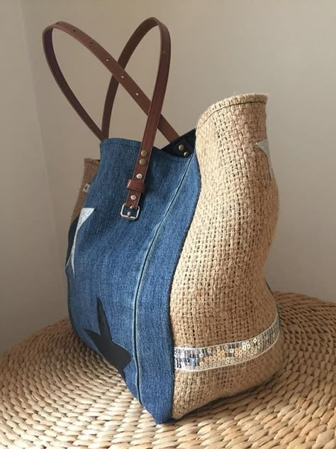 Återvinna Jeans, Jute Tas, Recycled Jeans Bag, Denim Bag Patterns, Denim Bag Diy, Denim Crafts Diy, Diy Bag Designs, Denim Handbags, Tote Bags Sewing