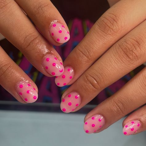 PINK DOT NAILS 💅🏻 #nails #pinknail #nailart #pinkpinkpink #pinkaesthetic #pinknails #pinkflowers #pinknails💅 #nailartwow #nailarts Nail Inspo Dots, Dot Design Nails, Pink Confetti Nails, Dot French Tip Nails, Pink Dot Nails, Pink Polka Dot Nails, Dot Nail Designs, Dot Nails, Confetti Nails