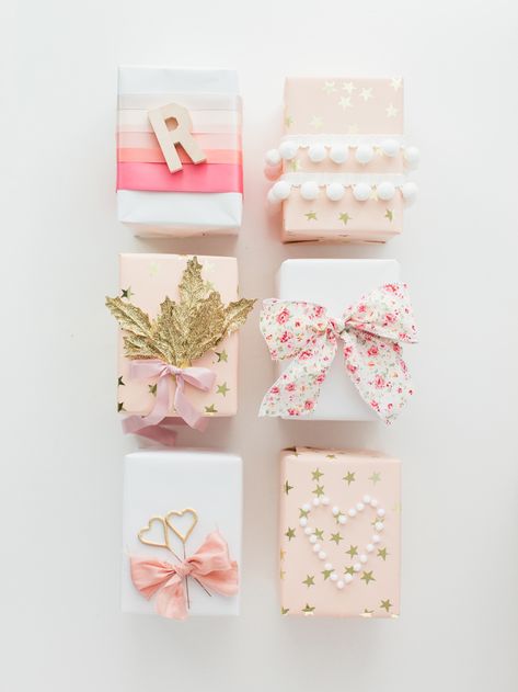 Gift Wrapping Techniques, Gift Wrapping Inspiration, Gift Wrapping Ideas, Birthday Gift Wrapping, Diy Holiday Gifts, Creative Gift Wrapping, Cadeau Diy, Diy Gift Wrapping, Present Wrapping