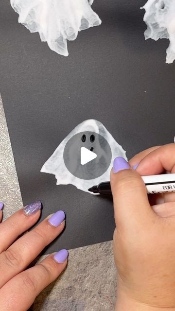 Black Construction Paper Crafts, Black Paper Halloween Crafts, Ghost Prek Craft, Halloween Crafts Ghost, Halloween Craft Prek, Halloween At Home Ideas For Kids, Ghost Craft, Paint With Water, Blow Paint