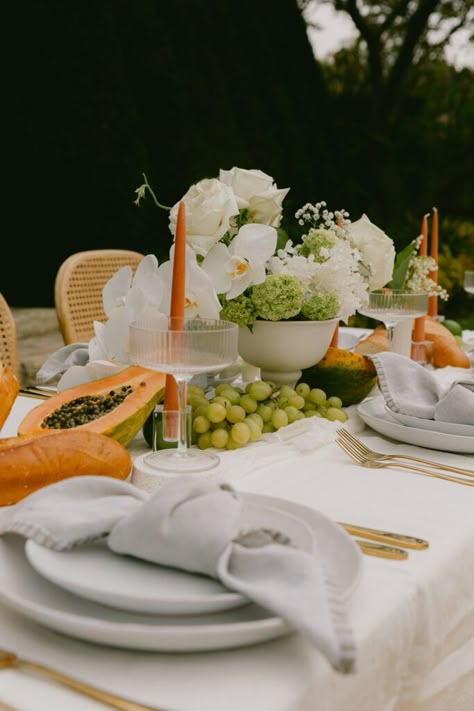 Italian Themed Table Setting, Wedding Tablescape With Fruit, Fruit Table Decor Wedding, Fruit Table Decor, Summer Wedding Tablescapes, Citrus Plant, Fruit Centerpieces, Reception Look, Fruit Decorations