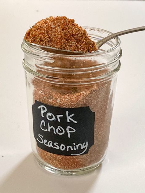 Pork chop seasoning is easy to make and the flavor it gives to otherwise bland pork is amazing! Make this spice blend recipe with 6 pantry staples! Pork Seasoning Recipe, Pork Chop Seasoning, Bbq Pork Recipes, Pork Seasoning, Spice Blends Recipes, Seasoning Recipe, Grilled Pork Chops, Quick Breakfast Recipes, Freezer Breakfast