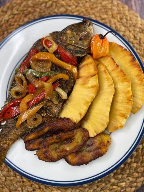 Jamaican Style Brown Stew Fish - That Nurse Can Cook Jamaican Meals, Brown Stew Fish, Jamaican Brown Stew, Stew Fish, Jamaican Oxtail, Jerk Salmon, Oxtail Recipes, Pineapple Fried Rice, Jamaican Dishes