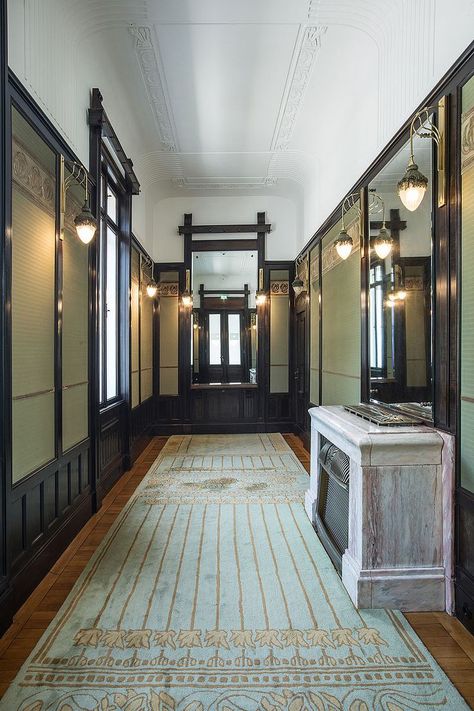 Otto Wagner Hofpavillon Hietzing, Photo: Lisa Rastl © Wien Museum Plaster Facade, Paris Apartment Interiors, Subway Entrance, For The Emperor, Otto Wagner, Art Nouveau Interior, Railway Line, Franz Joseph, Vienna Secession