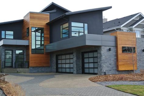 5 natural stone veneers and how to use them to enhance your home | The Seattle Times Stone Exterior Houses, Contemporary House Exterior, House Design Exterior, Stone Facade, Architecture Model Making, Casa Exterior, House Siding, Exterior Stone, House Architecture Design