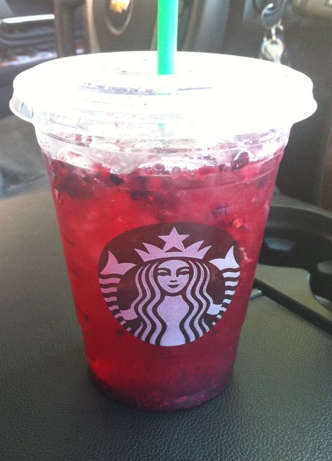 Very Berry Hibiscus Refresher Starbucks Very Berry Hibiscus Recipe, Hibiscus Lemonade Starbucks, Starbucks Very Berry Hibiscus, Hibiscus Refresher, Hibiscus Pomegranate Tea, Wild Berry Hibiscus Tea, Very Berry Hibiscus Refresher, Berry Hibiscus, Starbucks Aesthetic